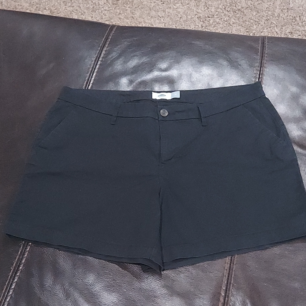 Comfortable shorts worn a handful of times. Washed in cold and hung up to dry.